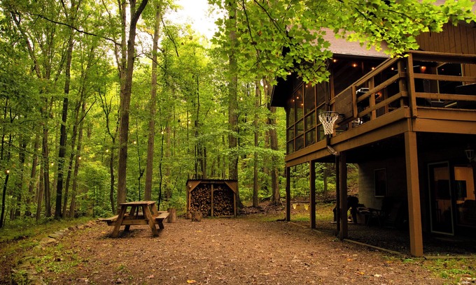 Great Cacapon Cabin | Woods, River, Relaxation- Berkley Springs
