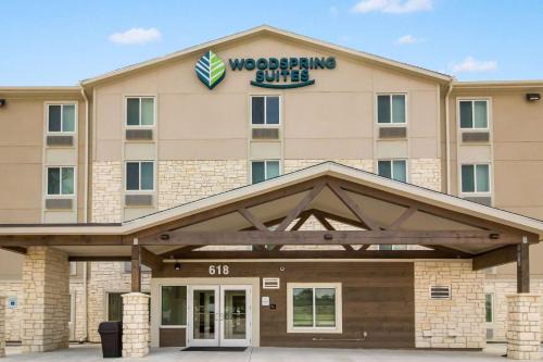 Lake Jackson Hotel | WoodSpring Suites Lake Jackson