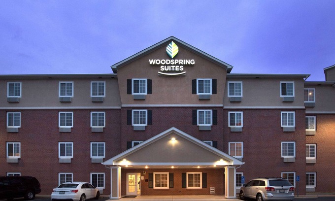 Arnold Hotel | WoodSpring Suites St. Louis Arnold