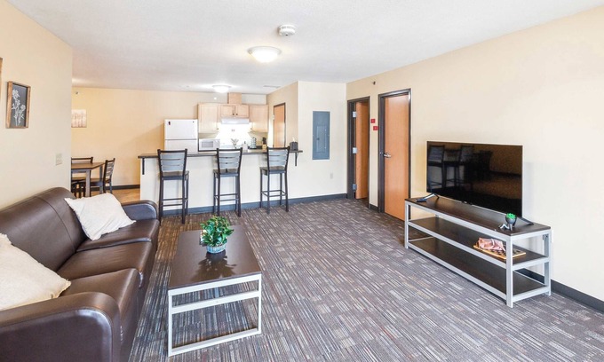 Ontario Apartment | Work Relax Repeat in a Bright and Spacious Stay