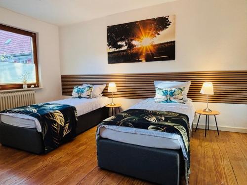 Gundersheim Apartment | Workers Lodge für 4-14 Pers, Parkplatz, Wlan, Einzelbetten