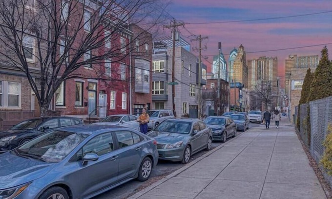 Graduate Hospital Apartment | WOW! 2-BD/2BA Retreat WiFi, Central Air, and Laundry Prime Philly Location!
