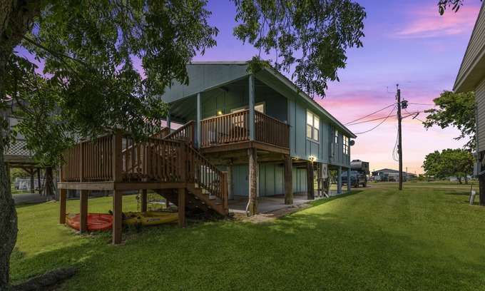Cedar Lane House | WOW! AMAZING VIEWS AT THIS BEAUTIFUL WATERFRONT HOME! GREAT FISHING ON OWN PIER!