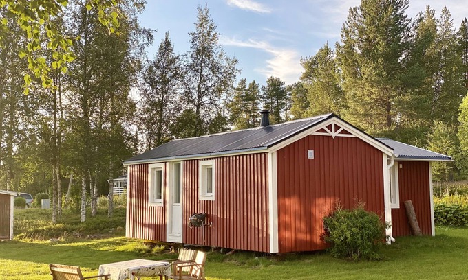Mellanstrom Cabin | Wunderschöne Lappland Hütte mit Seeblick Ruhig Gelegen