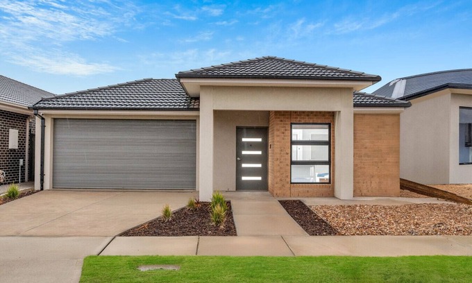 Wyndham Vale House | Wyndham Vale Retreat- Disability Friendly Accommodation- 4 Bedroom Holiday Home
