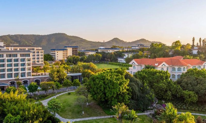 Huli Hotel | Xiamen C&D Hotel-Free Welcome Snacks-Oasis Garden