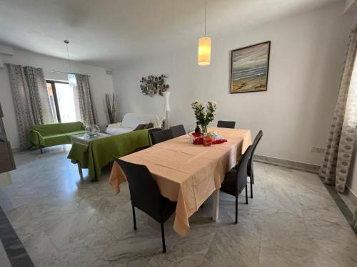 Gzira Apartment | XL Spacious Apartment, 4-BR Home in Central Area, WALK to Sliema - St Julian's