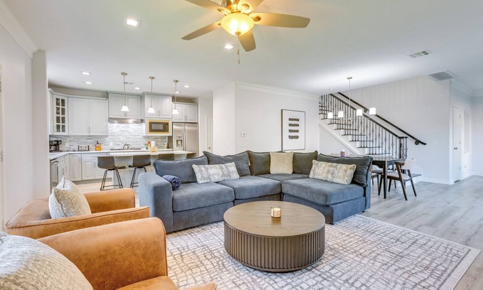 Greater Fondren Southwest Condo | Yard & Workspaces: Luxe Duplex Unit in Houston