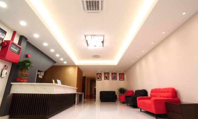 Bandar Baru Permas Jaya Hotel | YEE HOTEL Permas Jaya