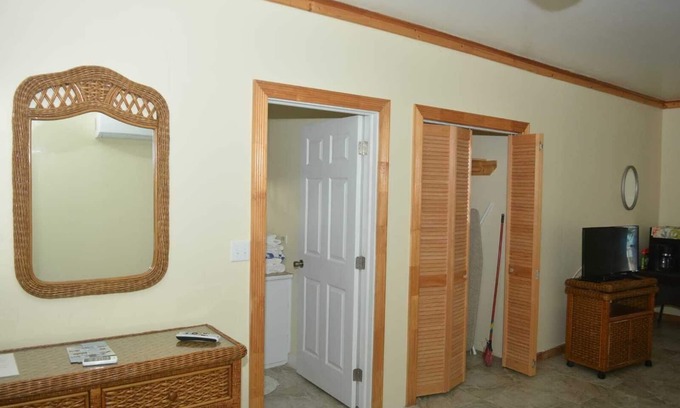 Rolleville Villa | Yellow Gardenview