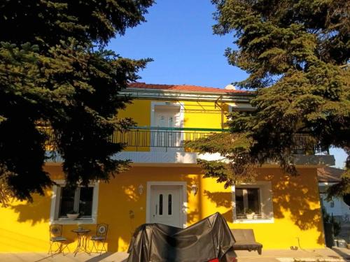 Decentralized Administration of Macedonia and Thrace Apartment | Yellow House