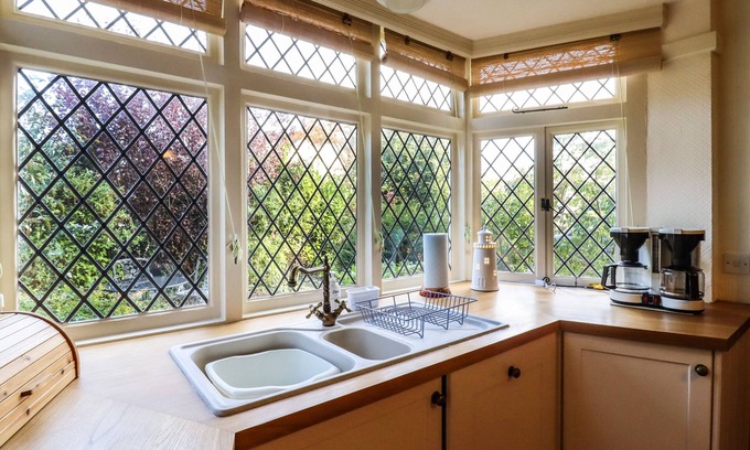 Frinton-on-Sea Cottage | Yellow House on the Corner