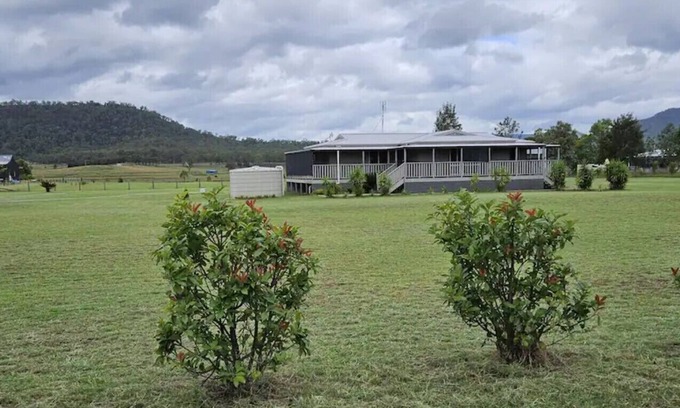 Broke House | Yellow Rock Retreat | relaxing fun for the whole family including pets