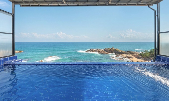 Yeongdeok House | Yeongdeok Chaeumneul Poolvilla