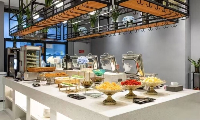 Donghu Qu Hotel | Yifeng hotel
