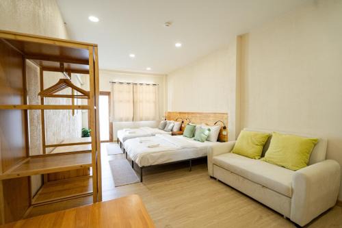 Ayutthaya Apartment | Yimwhan House 03, Chao Phrom Market Pier