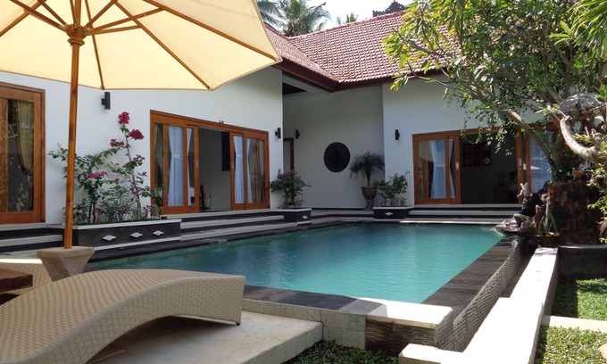 Kalibukbuk Villa | Yin Yang Private Pool Villa Lovina