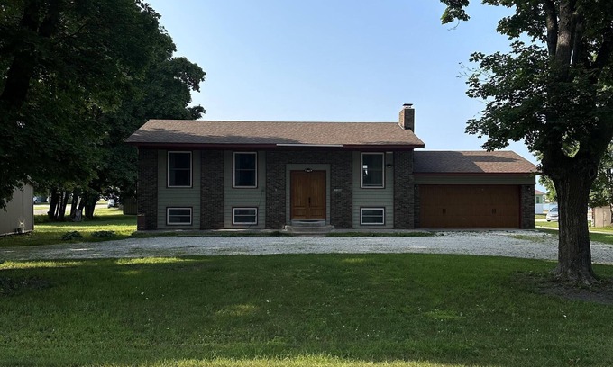 Grand Marais House | YoopCoop - a spacious, comfortable home located in the heart of Grand Marais, MI
