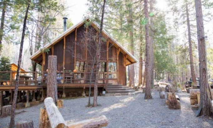 Groveland Cabin | Yosemite Cabin - with Bunkhouse