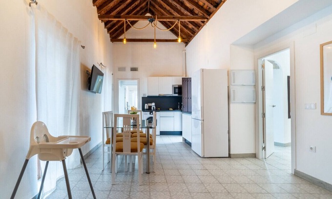 San Francisco-Ribera Apartment | Your Cozy Getaway with Andalusian Flair