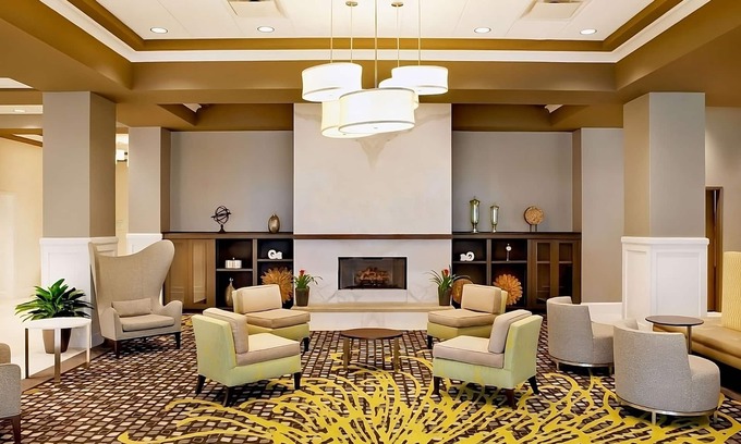 College Park Hotel | Your Home Away From Home! Short Drive to Georgia Aquarium, Pet-Friendly