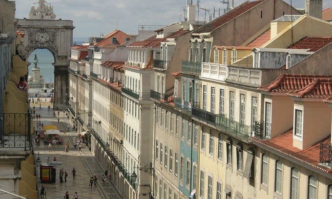 Baixa Apartment | Your home right in the heart of Lisbon! with a balcony to the Augusta Street!