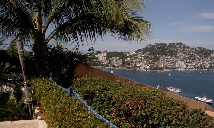 La Poza House | Your Own Paradise Overlooking Acapulco Bay