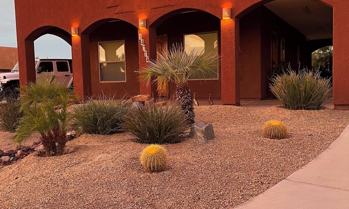 Foothills House | Yuma Foothills Paradise with RV-Hookup, Wi-Fi, AC and more! Pet friendly, too!