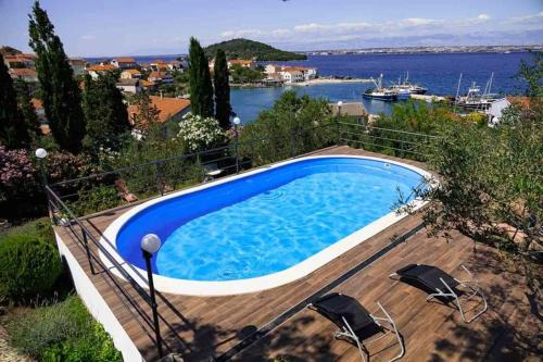 Kali Apartment | Zadar Kali Booking Franov Residence on island Ugljan with the pool, BBQ and beautiful sea-view!
