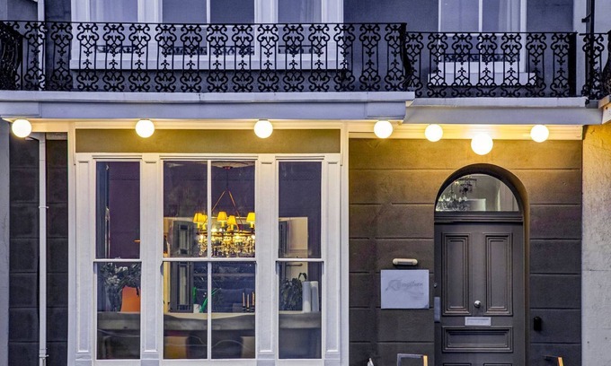 St Leonards-On-Sea Cottage | ZANZIBAR BEACH HOUSE, pet friendly in St Leonards-On-Sea