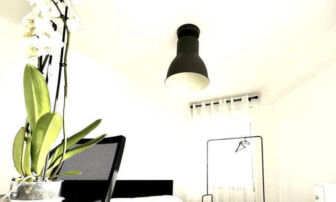 Casetas Apartment | Zebra Apartment - 10 min from the center!