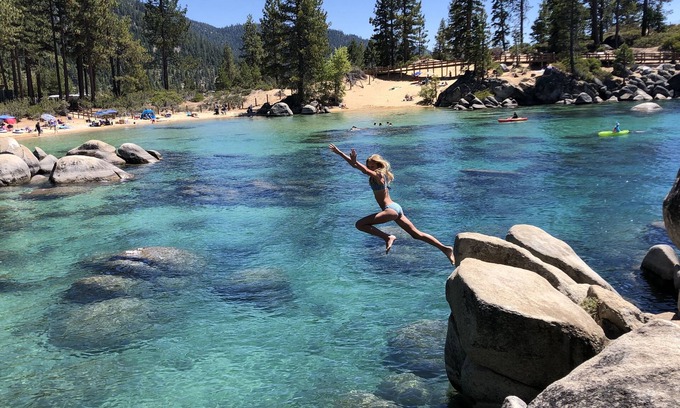 Zephyr Cove House | Zephyr Cove 2 bedroom peek a boo view home for Tahoe Adventures