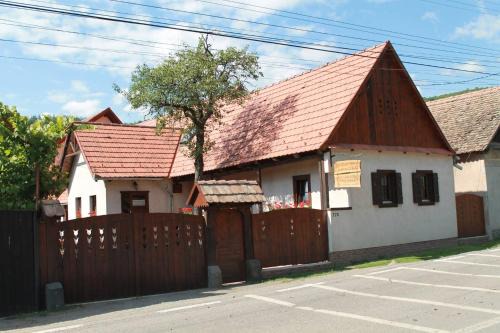 Praid House | Zsuzsanna Paraszthaz