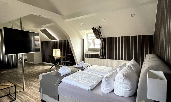 Weida House | Zur Altstadt - Am Fuße der Osterburg - Gaststätte, Pension, FEWO