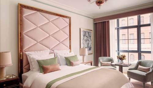 Deluxe King Room