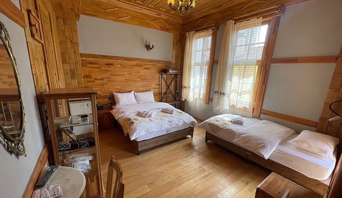 Elite Room