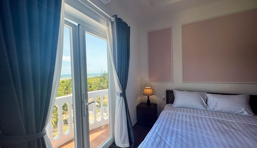 Superior Ocean View with Balcony