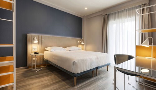 Classic Double or Twin Room, Balcony