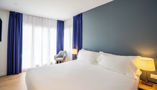 Executive Studio, Balcony (4 People)