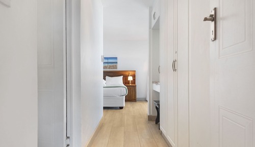 Apartment (4 Bedrooms)