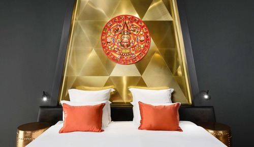 Deluxe Room, 1 King Bed, Sauna