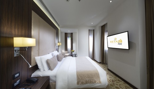Executive Studio Suite