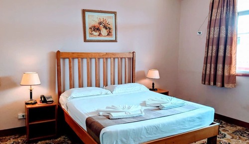 Suite, Garden View