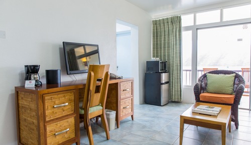 Family Suite, Pool View (Land Side)