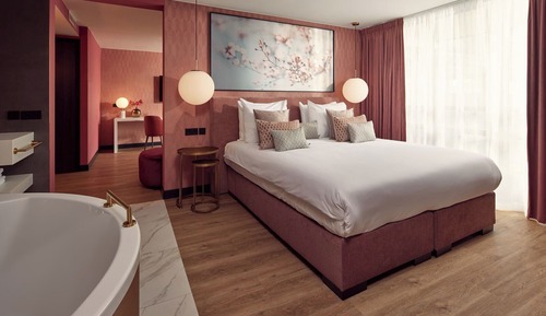 Suite, 1 King Bed
