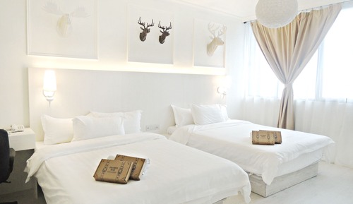 Duplex Queen Room 
