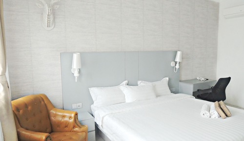 Premium King Room