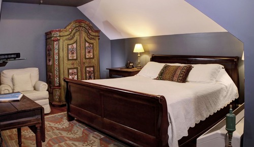 Room 11 (3rd Floor)