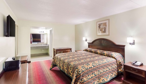 Standard Room, 1 King Bed, Smoking