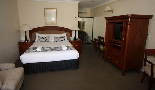 Deluxe King Room